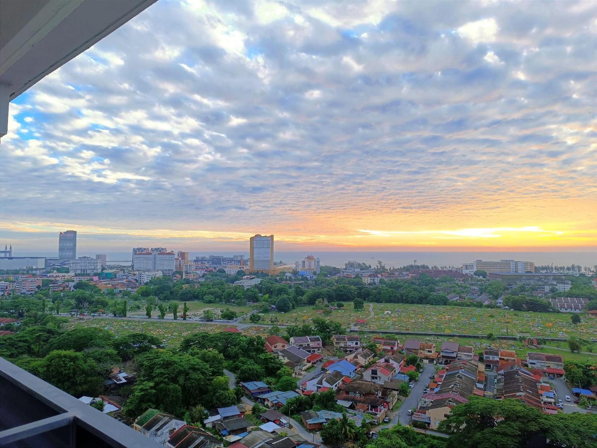 D'luna Seaview I Sunrise View